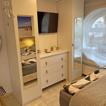 Backboard Mit Eingez Garten Direkt Am Hundestrand *