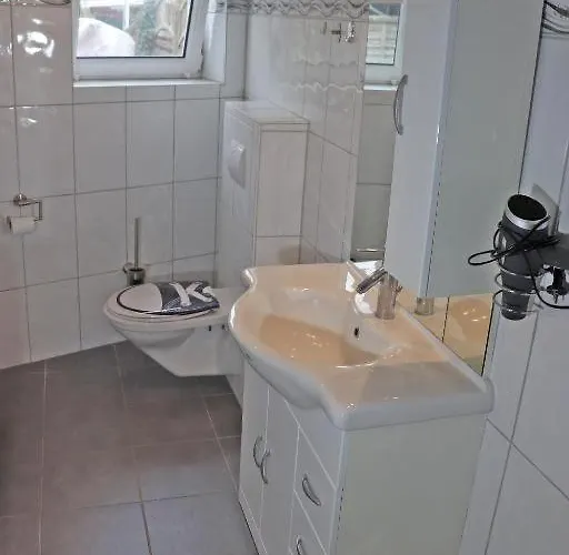 Backboard Mit Eingez Garten Direkt Am Hundestrand